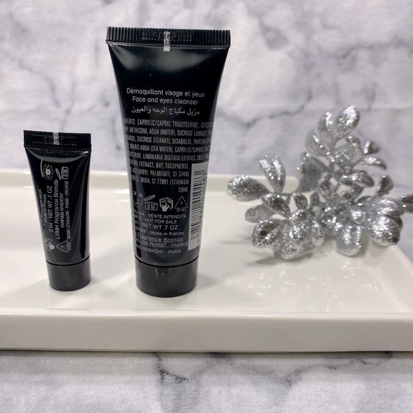 Givenchy Le Soin Noir Beauty Gift Set - 2pc, Face and Eye Cleanser, Eye Cream - Picture 3 of 10